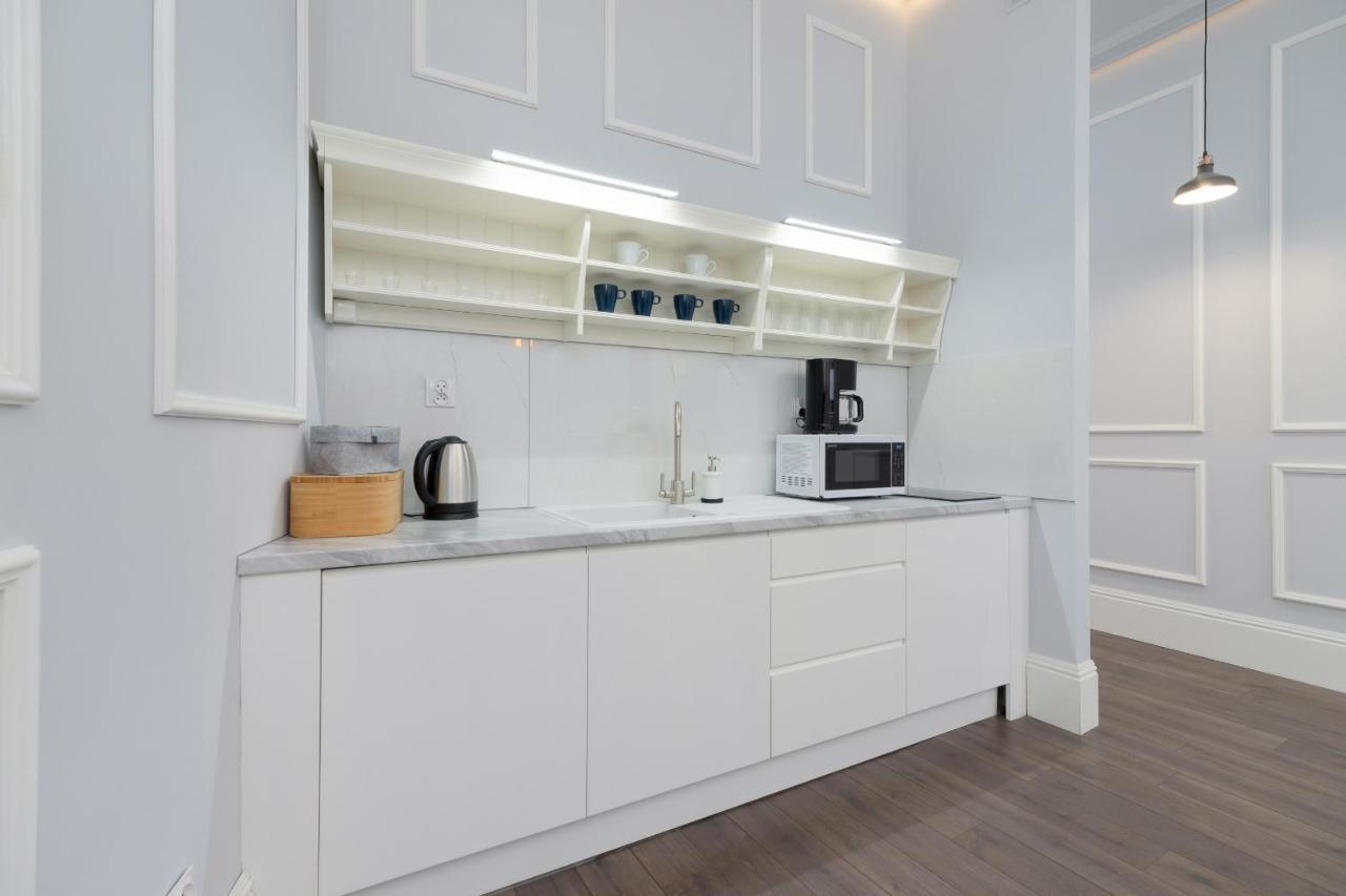 Perla Starego Miasta Kamienica Czapskich By Noclegi Renters Krakau Exterior foto